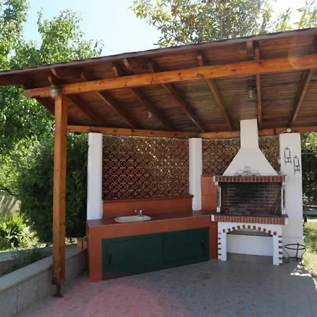 & Treehouse Nyaraló Néa Iráklia